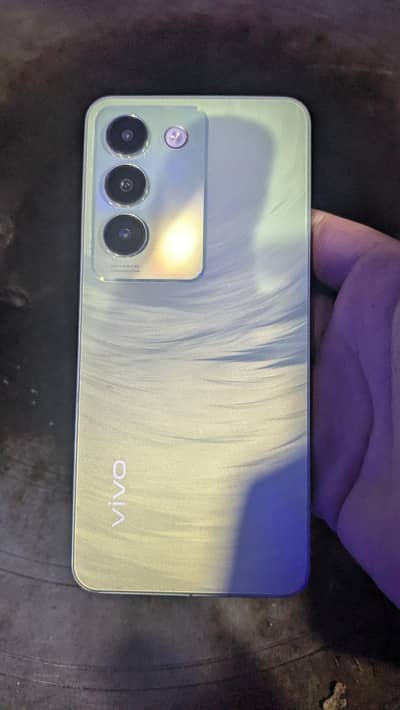 vivo y100