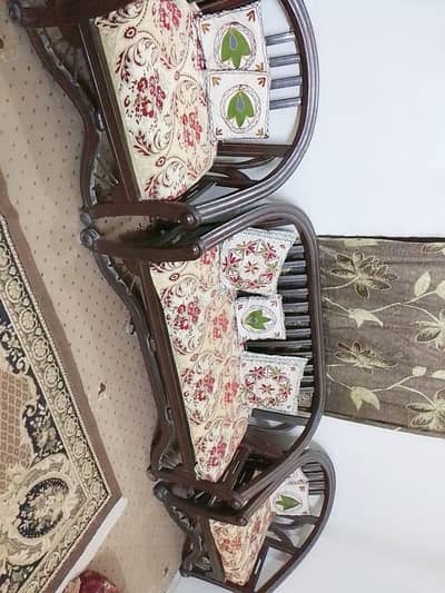 sofa set for sale. . .