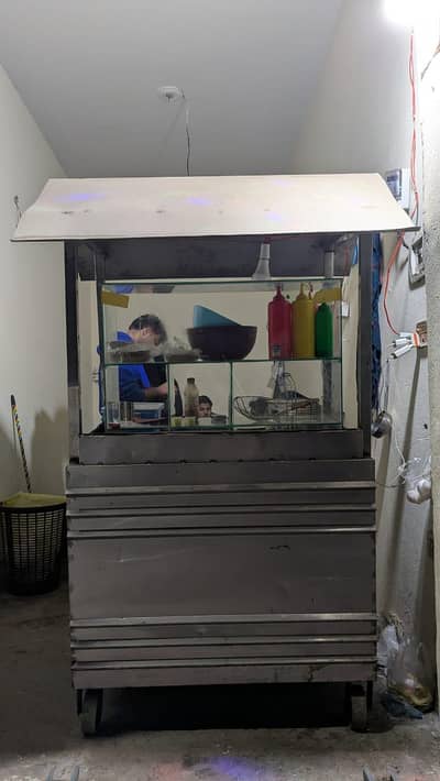 Burger Counter and Fries Glass Box