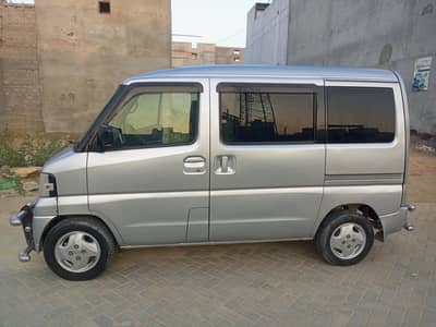 Nissan clipper