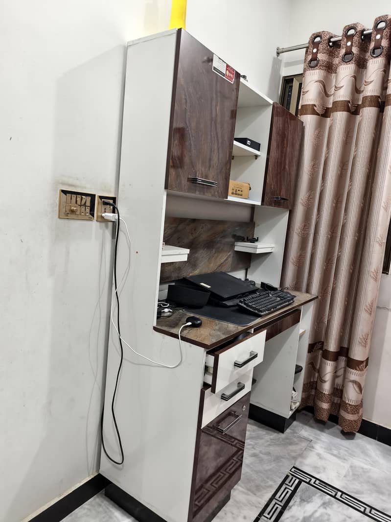 gaming and study table 0