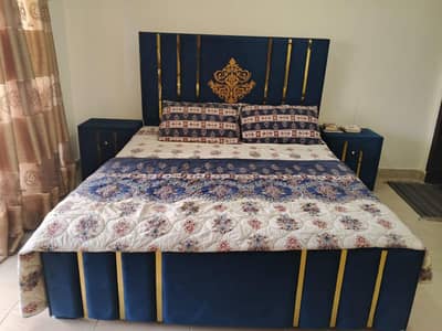 Upholstered Queen Bed Set