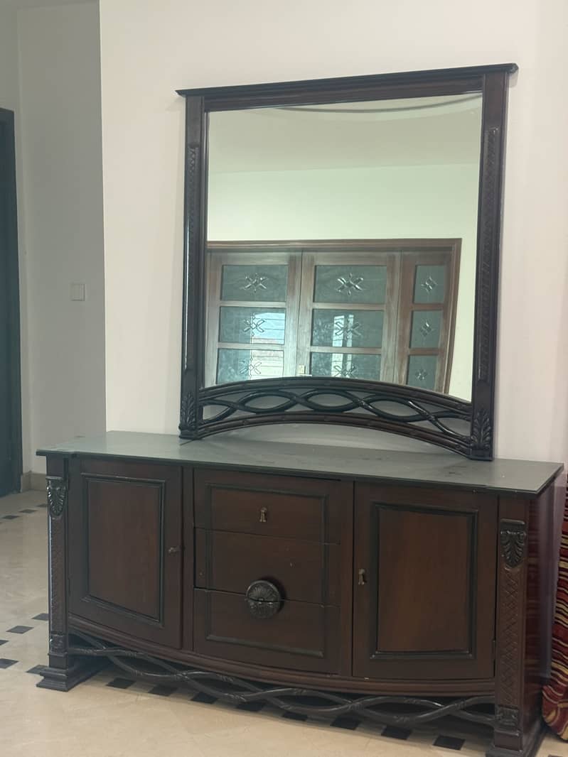 Solid Wood Dressing Table 1