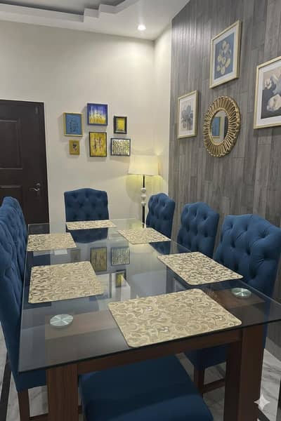 8 seater dining table walvet num: 03025326484