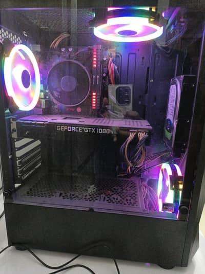 gaming pc built 2 days ago not used once and free ps4 controller