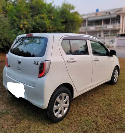 Daihatsu Mira 2015