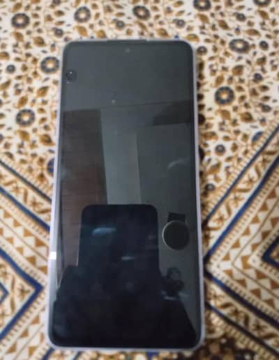 Complete box 10/10 condition 6 month warranty