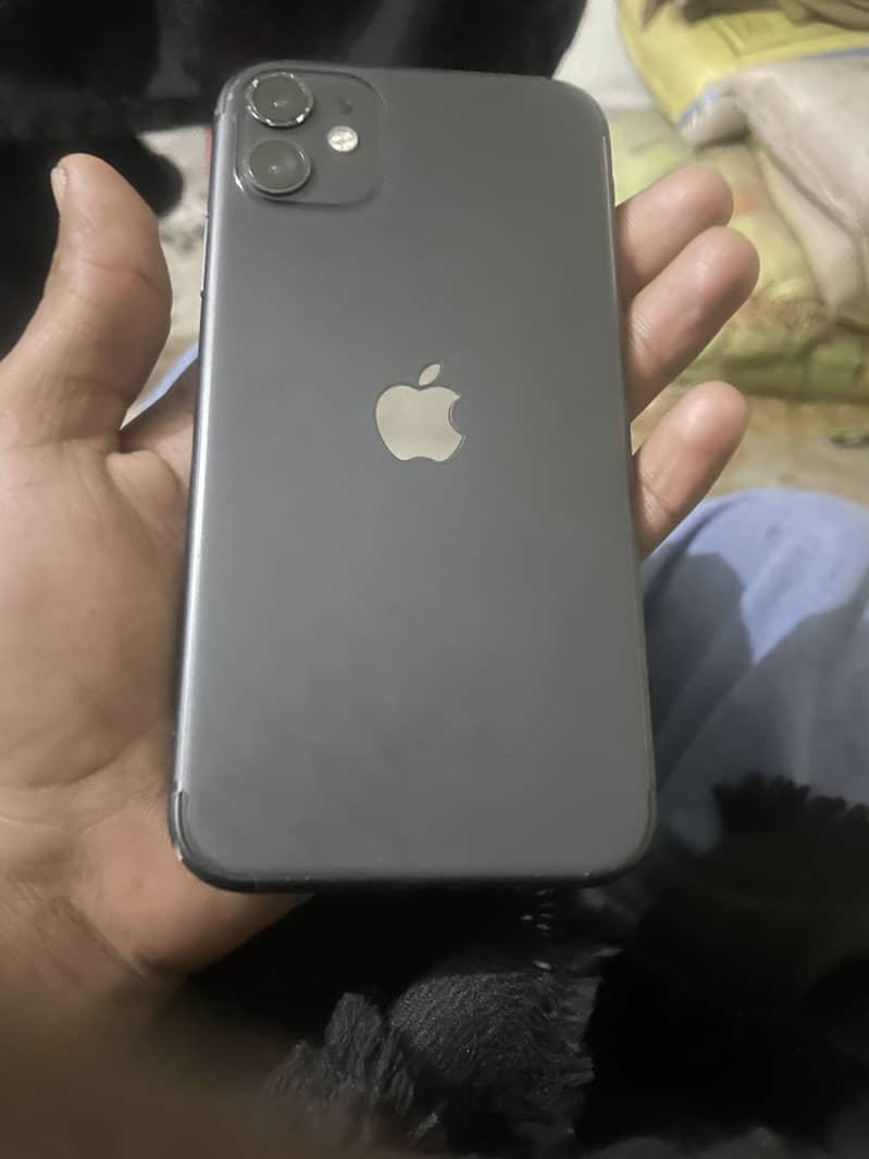 iPhone 11 3