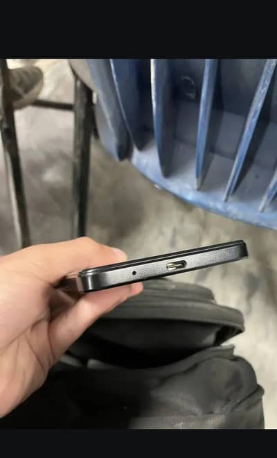 Redmi a3 4 128 all ok Dabba Sath ha charger Sath ha but not it's own