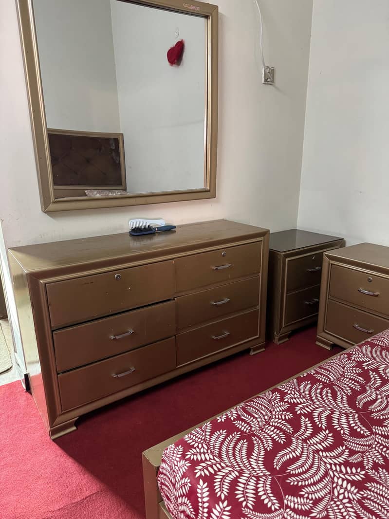 Bed set (without mattress) 1