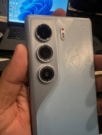 Tecno camon40 pro  8.256