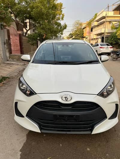 Toyota yaris hatchback