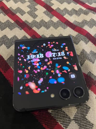 Samsung Flip 5 256GB Non PTA.