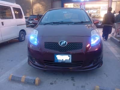 Vitz Model 2006.  Special edition.