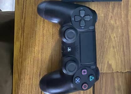 this is PS4 controller condition 8/10