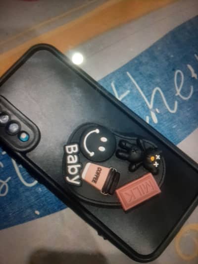 exchange possible ha boat hi Acha mobile ha    . 6/128gb