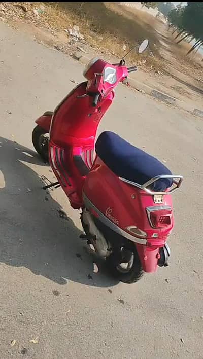 Ramza petrol 100cc scooter