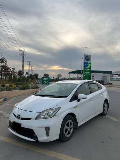 Toyota Prius S Touring Selection 1.8