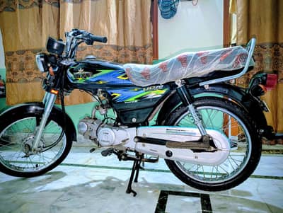 unique bike black color 2025, model