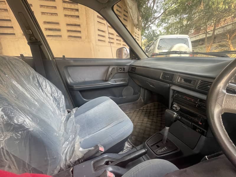 MAZDA 323 AUTOMATIC 10