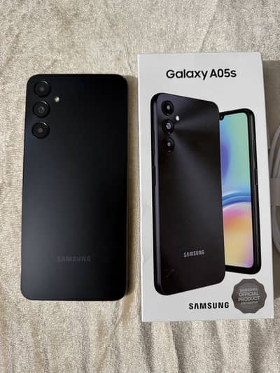 Samsung a05s Almost new phone PTA Approved 6/128