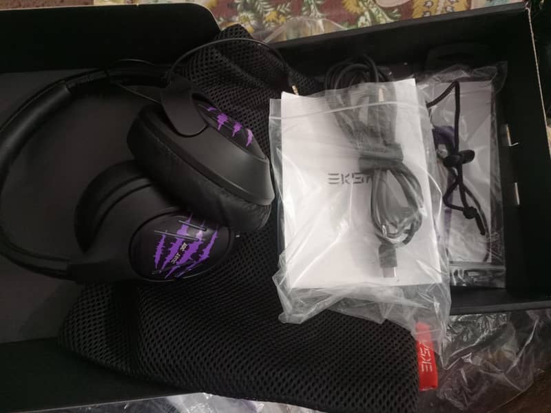 logiTech headphone 2