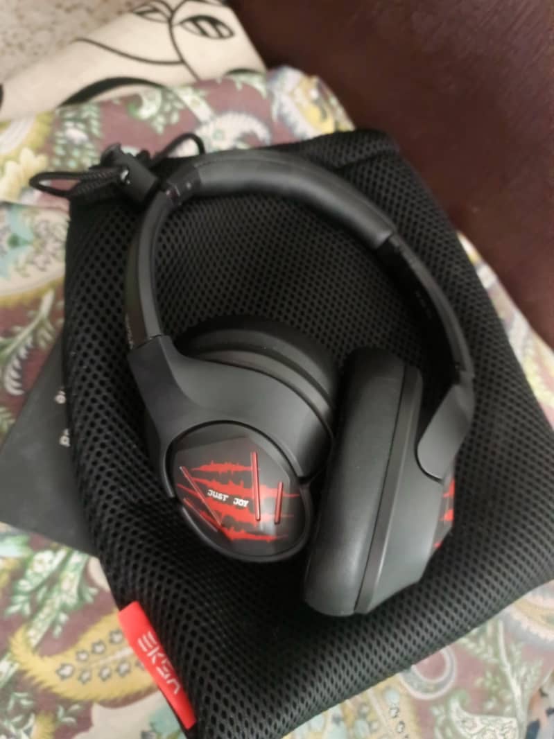 logiTech headphone 3