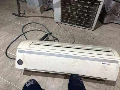 dawlance ac for sale 100perecent in working