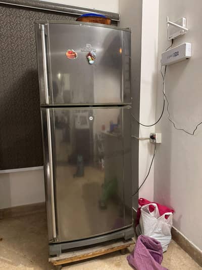 dawlance fridge almost new all well