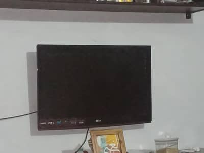 LG (original) 32" LCD tv