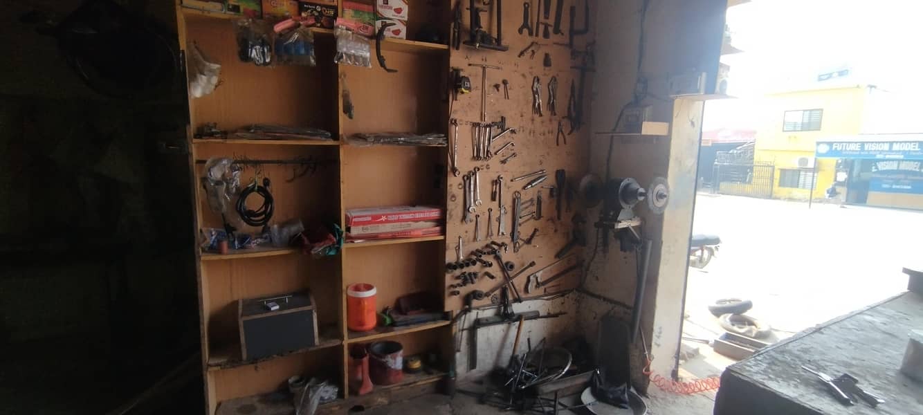 زوھان آٹو اینڈ سپیئر پارٹس کاروبار برائے فروخت 1