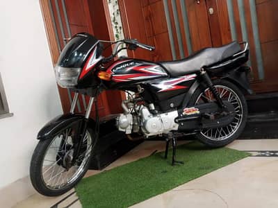 Tottal jenuine self start bike no work required just buy and use