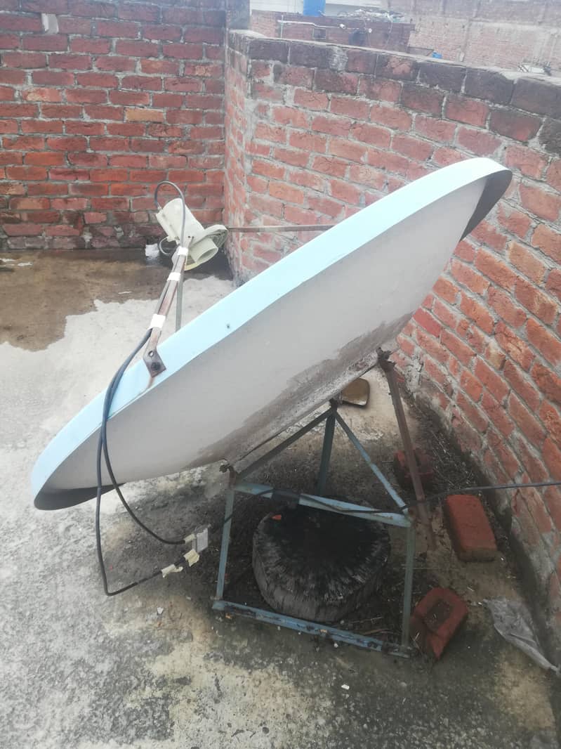 Dish with Reciver 1
