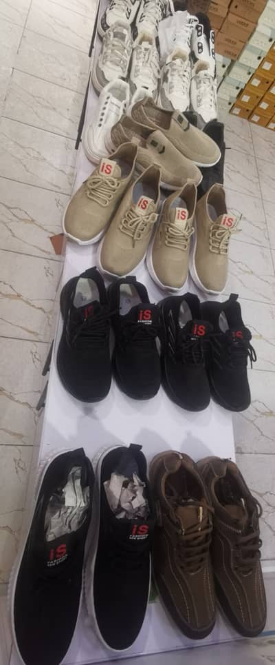 IS new fashion sport shoes limited stock