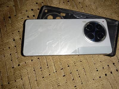 Tecno camon 30 for  sale or exchange with new one