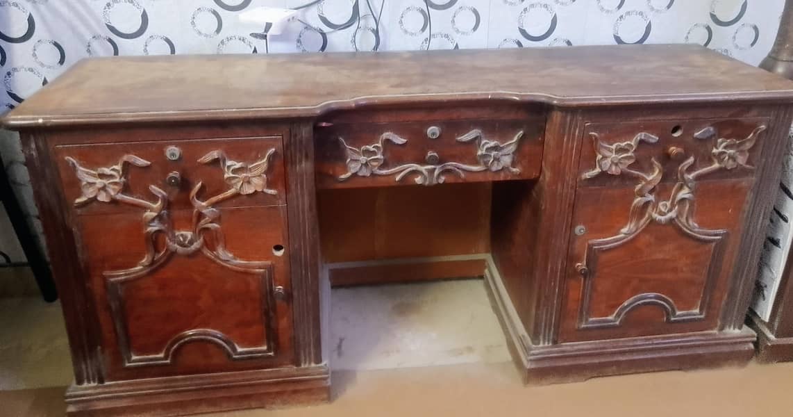 dressing table with side table 0