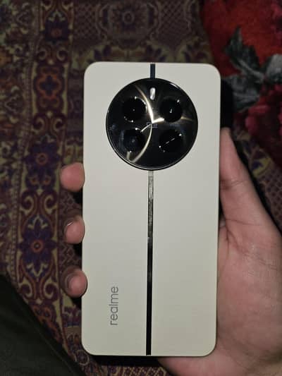 Realme 12+5G 8+8 256 GB Full Box 67 Whtt Charger Speed Full Box side