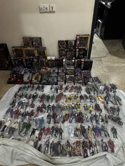 Action Figure Marvel DC % original McFarlane Figuarts Spider-Man