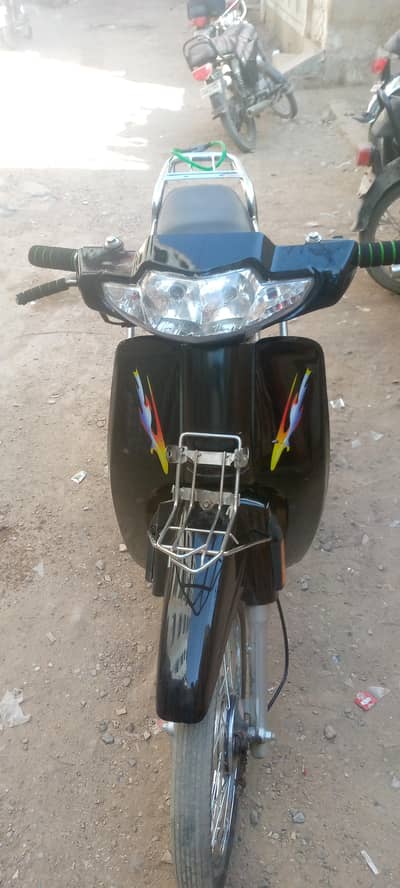 Scooty 70cc petrol self strart Cash and installments