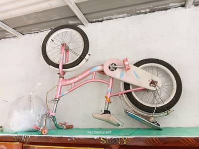 girls cycle