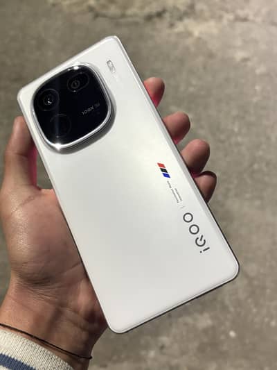 IQOO 12 non sim time availble dual sim 10/10