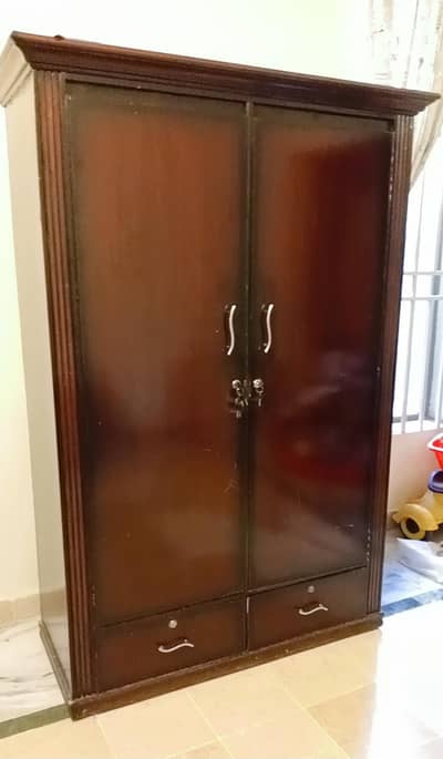 Wooden 2 Door Wardrobe in Excellent Condition