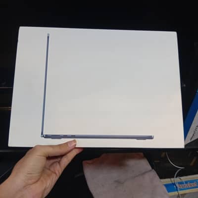 Macbook Air m4 chip pin pack not activate yet