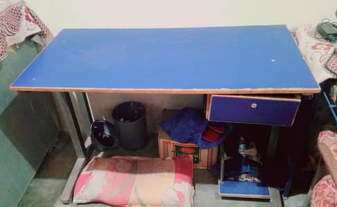 Comfortable Table for Studies