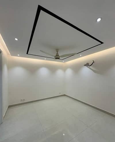 1 Bed Non Furnished Apartment Available For Rent