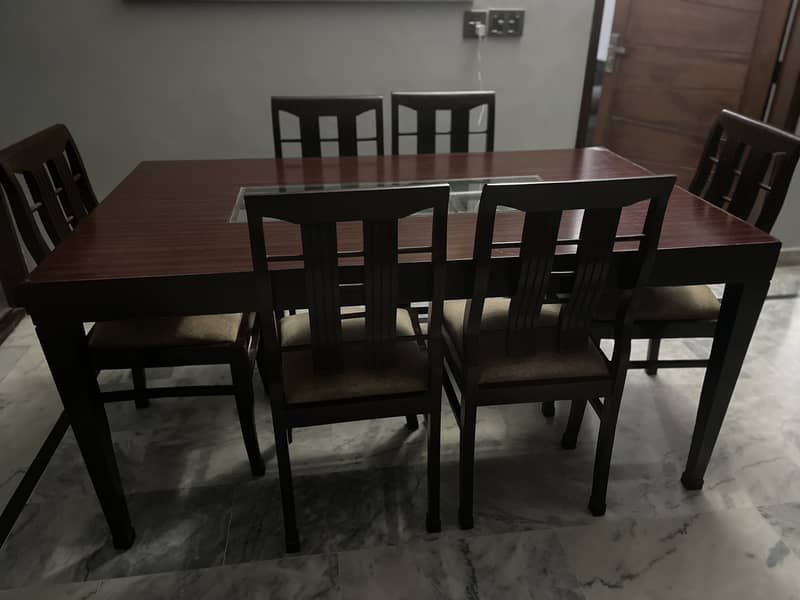 Dining Table 0