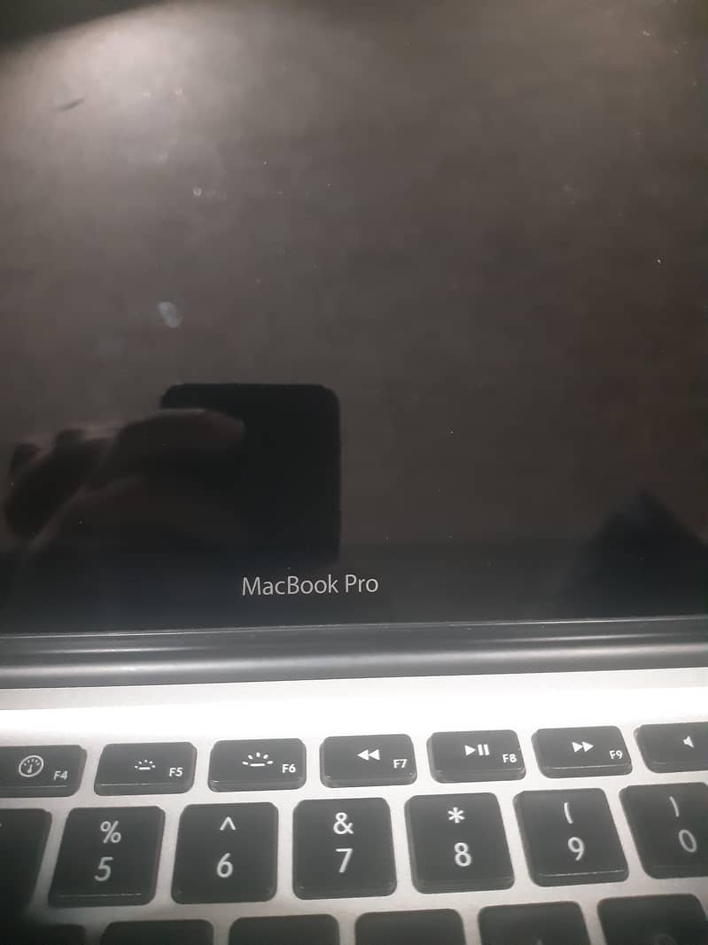 Macbook pro 2011 7