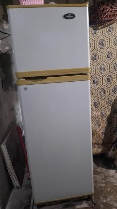 Dawlance fridge  medium size 03007665921