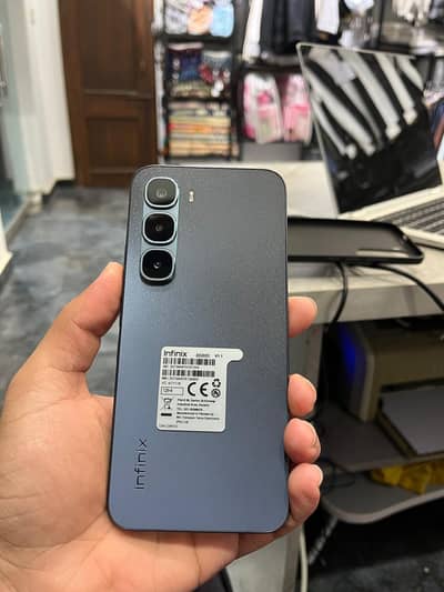 Infinix hot 60 pro 8/128 Complete Box