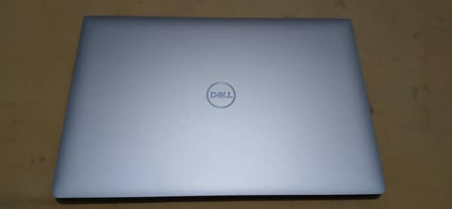 Dell XPS 9560